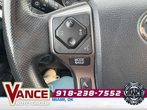 Used 2018 Toyota Tacoma SR5 image 28