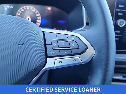 Certified 2025 Volkswagen Taos SE image 23
