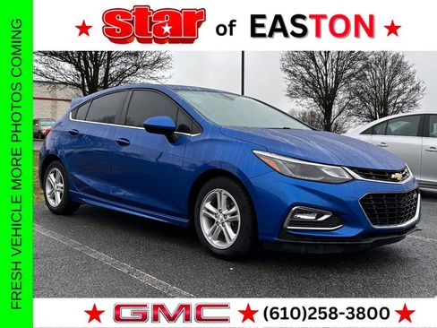 Used 2017 Chevrolet Cruze LT w/ Convenience Package image 1