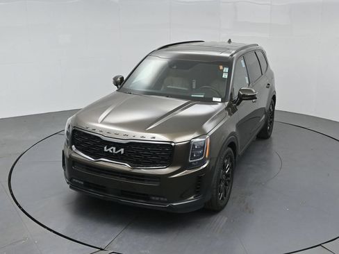 Used 2022 Kia Telluride SX w/ SX Prestige Package AWD/4WD image 39