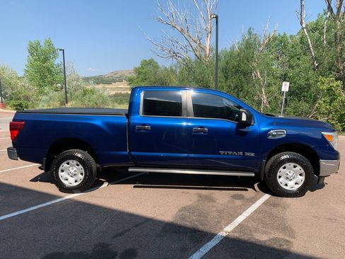Used 2017 Nissan Titan SV AWD/4WD image 8
