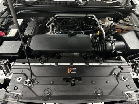 Used 2024 Chevrolet Colorado Z71 AWD/4WD image 35