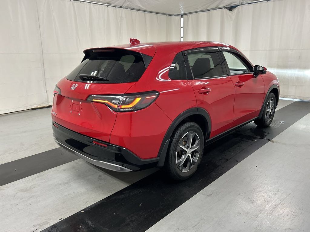 Used 2025 Honda HR-V EX-L image 2
