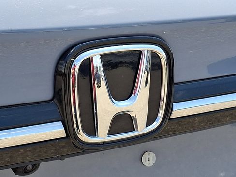 Used 2024 Honda Odyssey Elite image 32