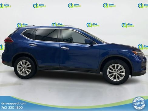 Used 2020 Nissan Rogue SV image 4