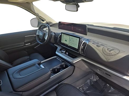 Used 2025 Ford Expedition Max Platinum AWD/4WD image 21