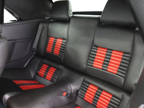 Used 2011 Ford Mustang Shelby GT500 w/ SVT Performance Pkg RWD image 9