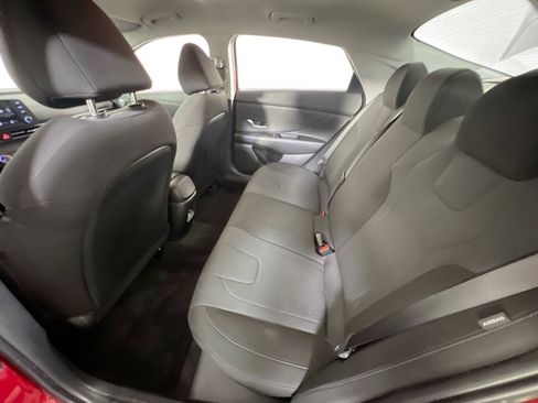 Used 2024 Hyundai Elantra SE FWD image 22