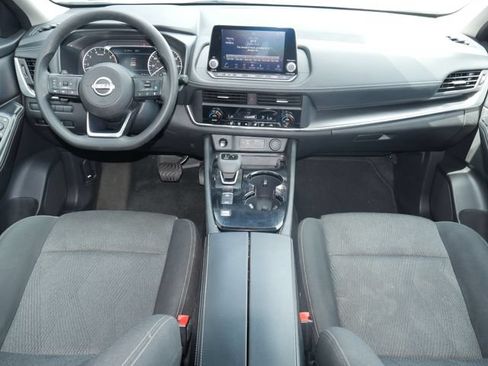 Used 2024 Nissan Rogue SV FWD image 5