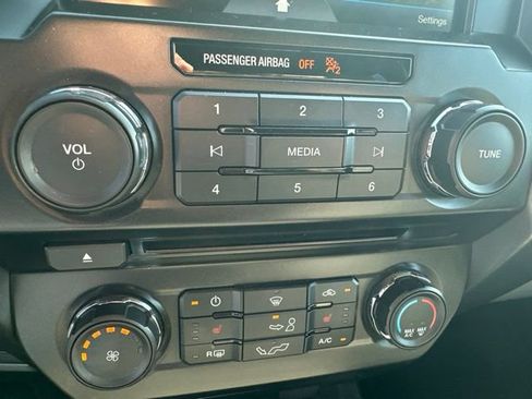 Used 2015 Ford F150 XLT w/ Equipment Group 302A Luxury AWD/4WD image 45