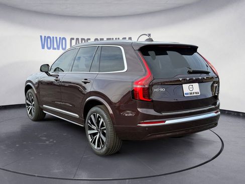 New 2025 Volvo XC90 T8 Core image 3