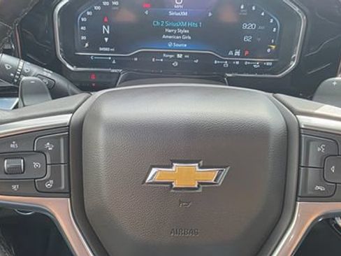 Used 2022 Chevrolet Silverado 1500 LTZ w/ LTZ Premium Package AWD/4WD image 18