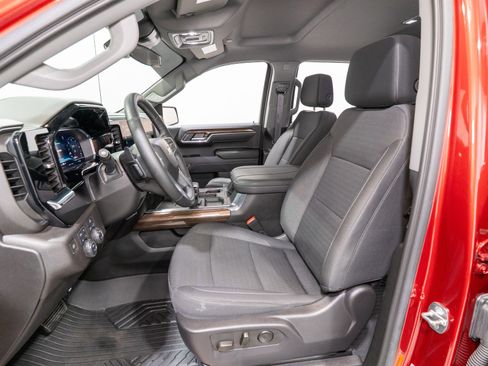 Used 2024 Chevrolet Silverado 1500 LT AWD/4WD image 15