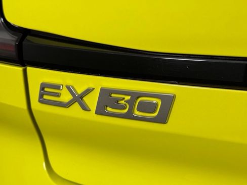 Certified 2025 Volvo EX30 Ultra AWD/4WD image 8