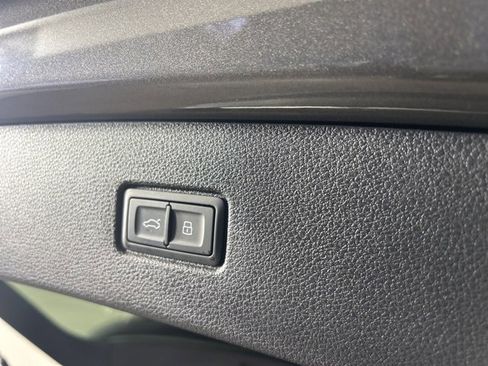 Certified 2025 Audi Q7 3.0T Premium Plus w/ Premium Plus Package image 19