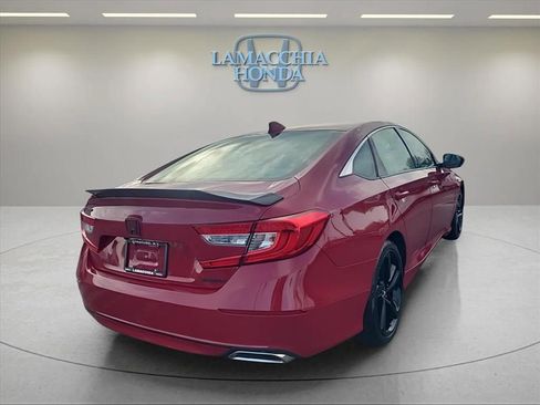 Used 2018 Honda Accord Sport image 5