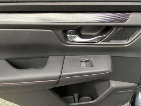 Used 2025 Honda CR-V Sport-L image 10