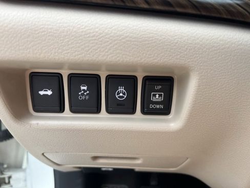 Used 2018 Nissan Maxima Platinum w/ Interior Lighting Package image 20