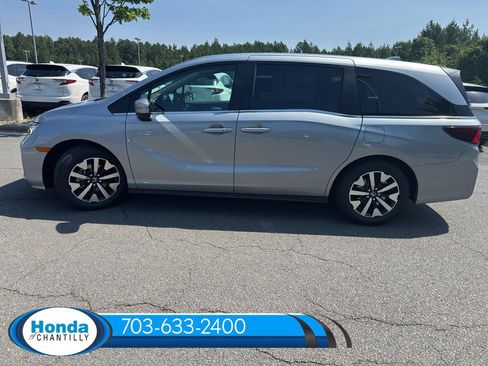 New 2026 Honda Odyssey EX-L image 4