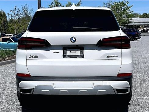 Used 2022 BMW X5 xDrive40i w/ Parking Assistance Package AWD/4WD image 14