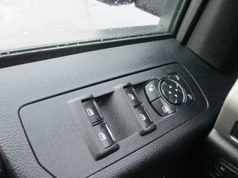 Used 2019 Ford F150 Lariat w/ Equipment Group 502A Luxury image 28