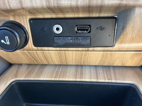 Used 2011 Ford F150 Lariat w/ Lariat Plus Pkg image 31