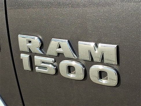 Used 2014 RAM 1500 Laramie image 30