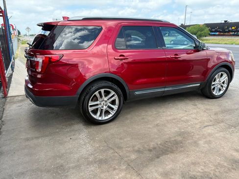 Used 2016 Ford Explorer XLT w/ Equipment Group 202A FWD image 38