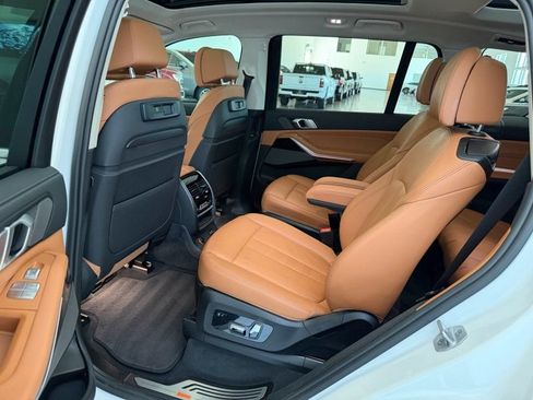 Used 2021 BMW X7 xDrive40i w/ Premium Package AWD/4WD image 20