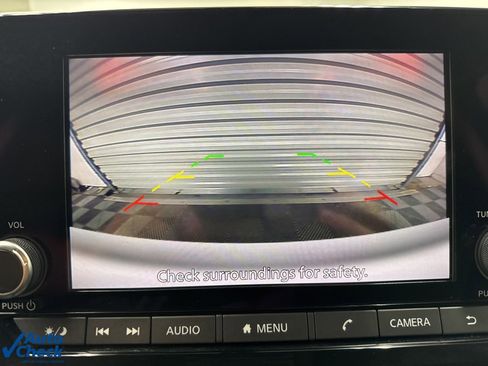 Used 2024 Nissan Pathfinder SV image 11