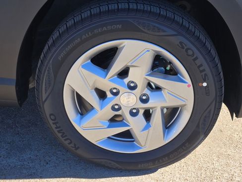 New 2026 Hyundai Kona SE image 7