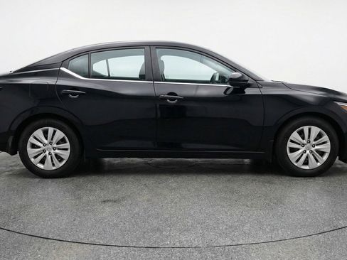 Used 2025 Nissan Sentra S image 11