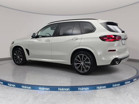 New 2026 BMW X5 xDrive40i w/ M Sport Package AWD/4WD image 7