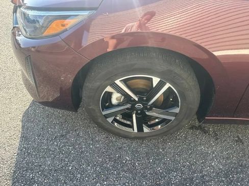 Used 2025 Nissan Sentra SV FWD image 10