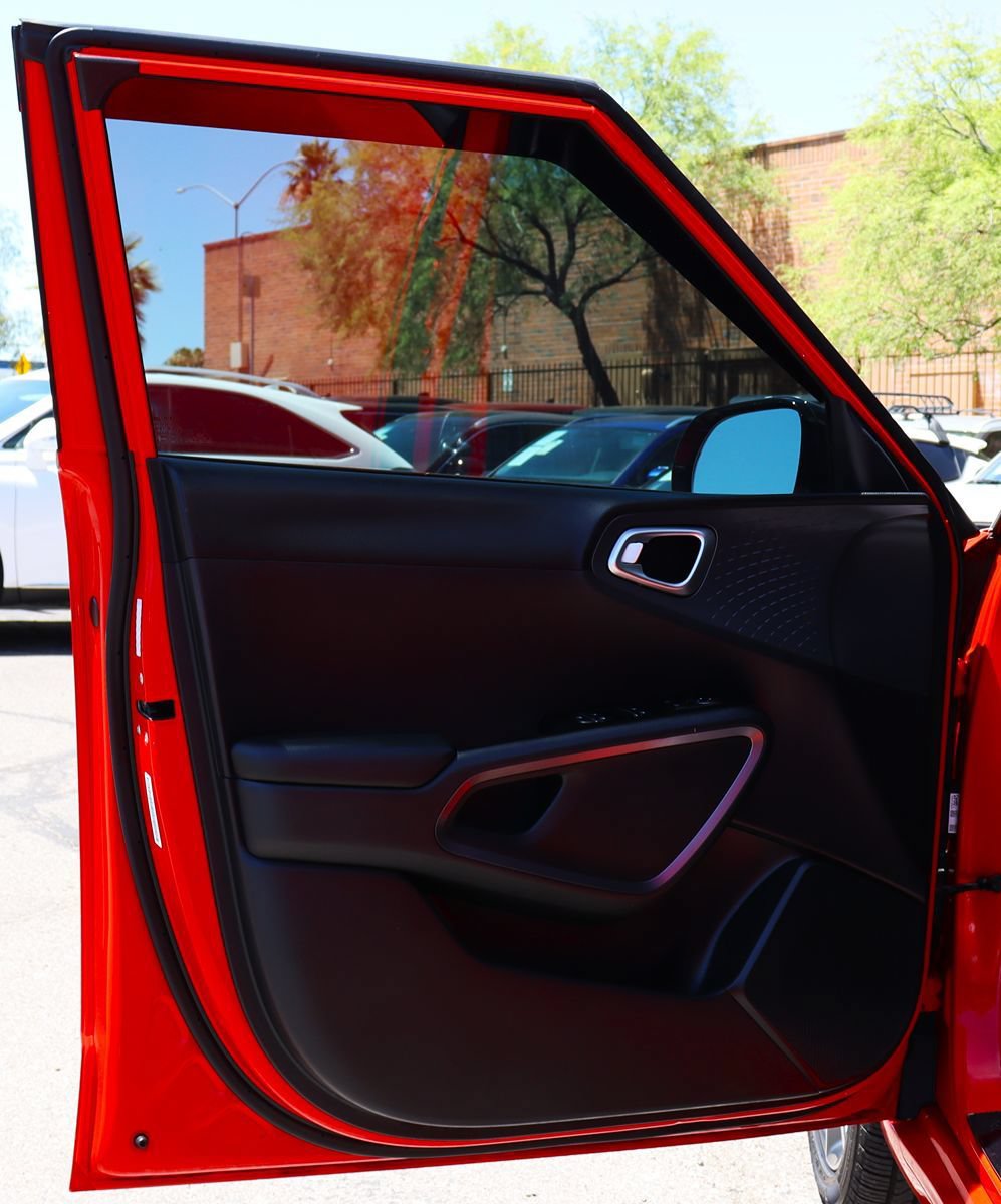 Used 2020 Kia Soul GT-Line FWD image 37