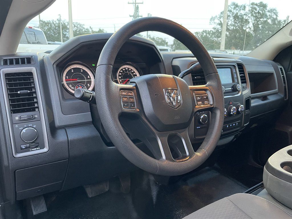 Used 2018 RAM 3500 Tradesman w/ Chrome Appearance Group AWD/4WD image 13
