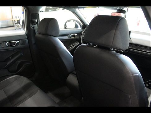 Certified 2025 Honda Civic Sport image 19