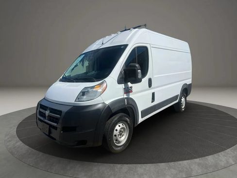 Used 2018 RAM ProMaster 2500 FWD image 1