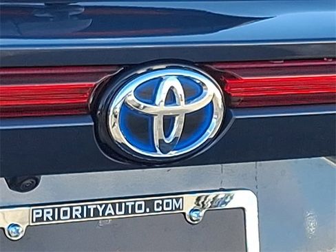 Certified 2024 Toyota Venza Limited image 34