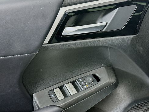 Used 2024 Mitsubishi Outlander SE AWD/4WD image 15