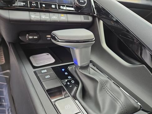 New 2026 Hyundai Elantra Sport FWD image 17