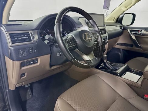 Used 2023 Lexus GX 460 Premium w/ Premium Package AWD/4WD image 9