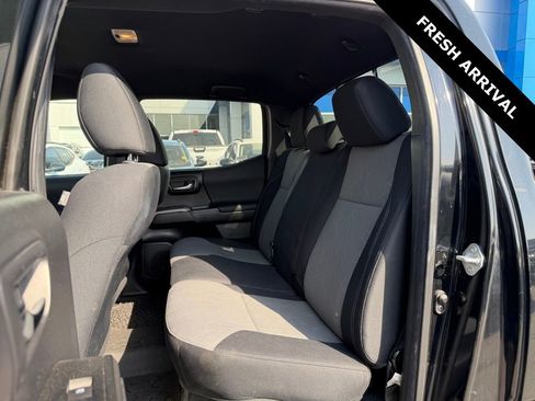 Used 2022 Toyota Tacoma TRD Off-Road w/ Technology Package image 15