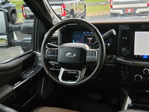 Used 2024 Ford F350 King Ranch w/ FX4 Off-Road Package AWD/4WD image 18