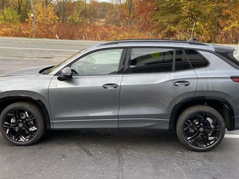 New 2026 Volkswagen Tiguan SE R-Line AWD/4WD image 8
