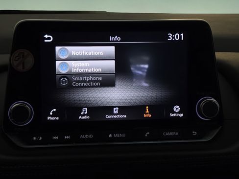 Used 2024 Nissan Rogue S AWD/4WD image 10