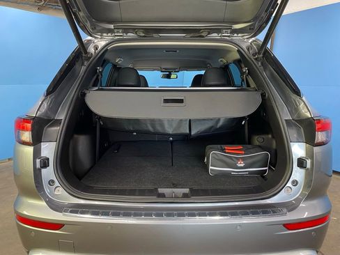 Used 2023 Mitsubishi Outlander SEL image 42