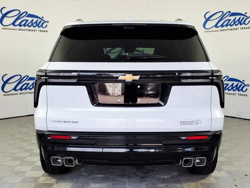 New 2026 Chevrolet Traverse High Country FWD image 4