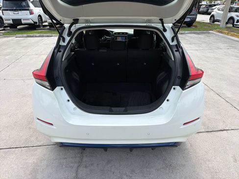 Used 2022 Nissan Leaf SV FWD image 34