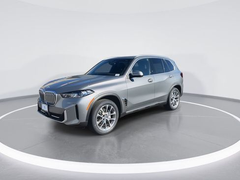 New 2026 BMW X5 xDrive40i w/ Premium Package image 4